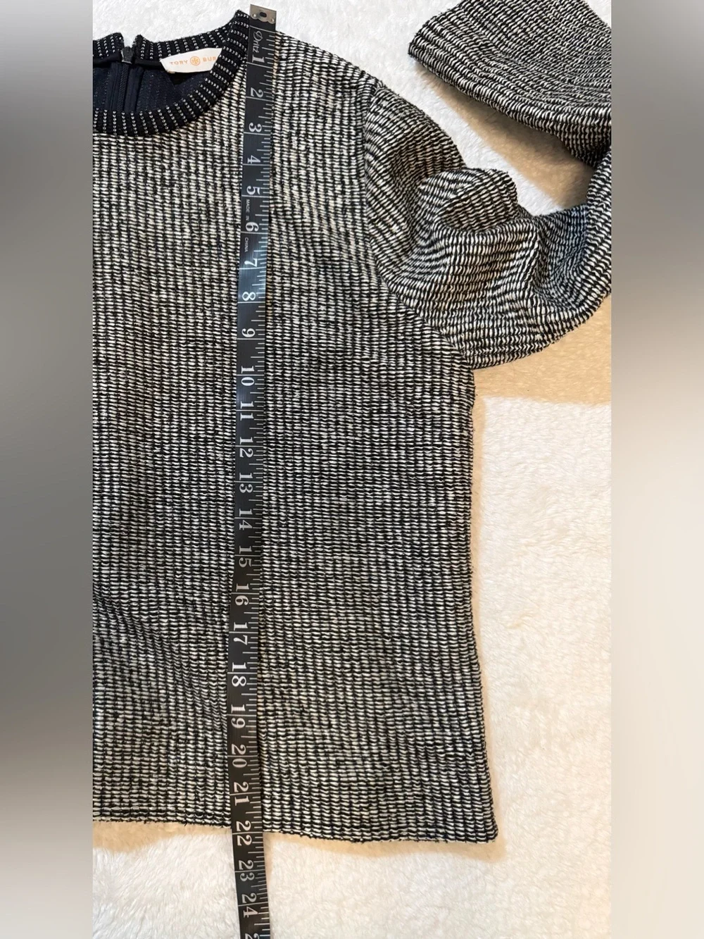 NWOT Tory Burch Boxy Raffia Sweater
